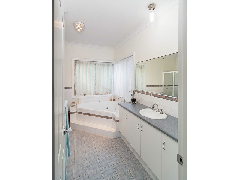 1 Lambert Court, Mount Barker SA 5251