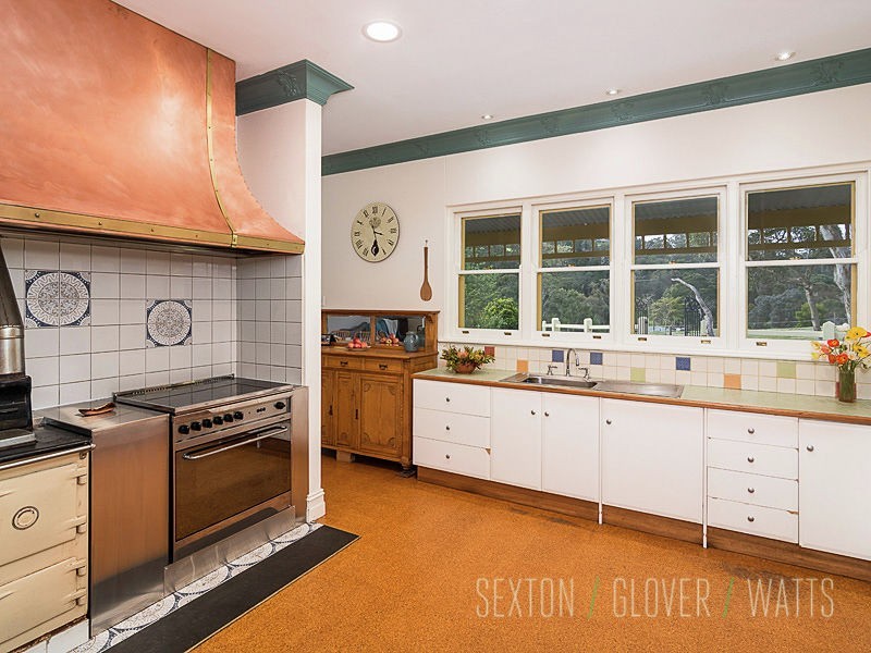 10 Kanbara Road West, Scott Creek SA 5153