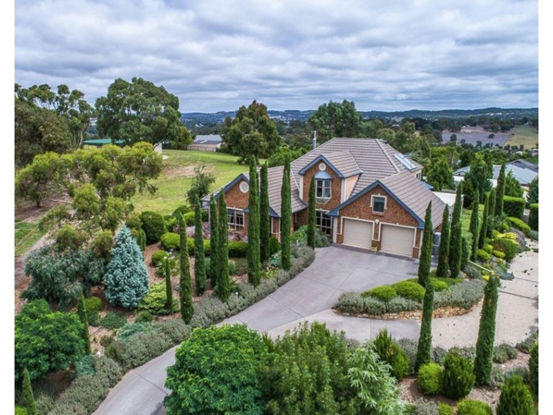 8 Paris Court, Mount Barker SA 5251