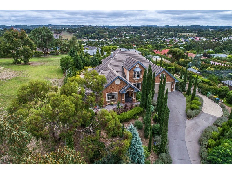 8 Paris Court, Mount Barker SA 5251