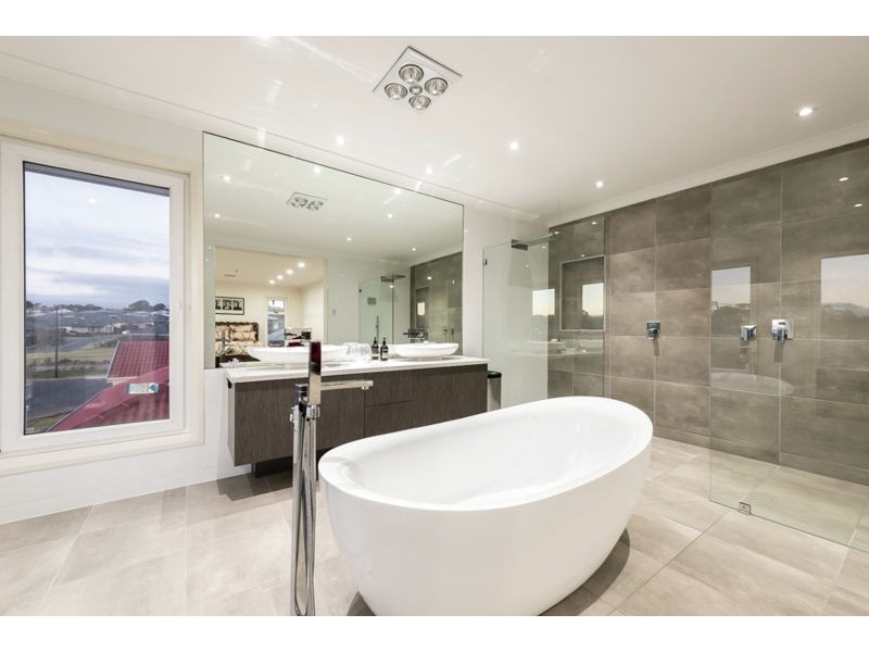 2 Kain Court, Mount Barker SA 5251