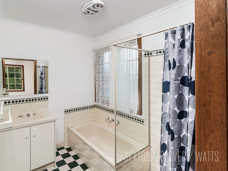 3 Ware Close, Mount Barker SA 5251