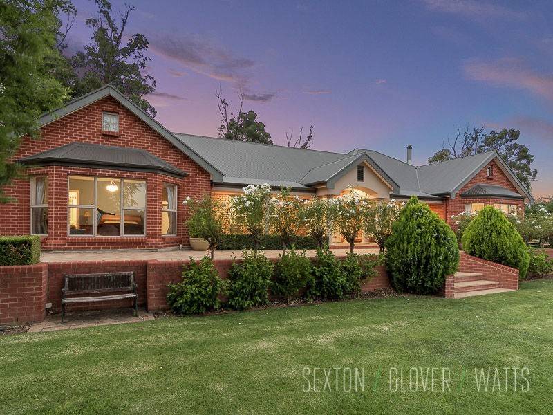 24 Storey Road, Hahndorf SA 5245