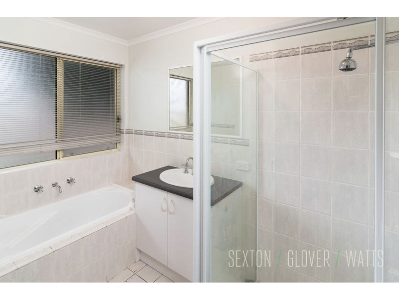 4 Verdant Parade, Woodcroft SA 5162