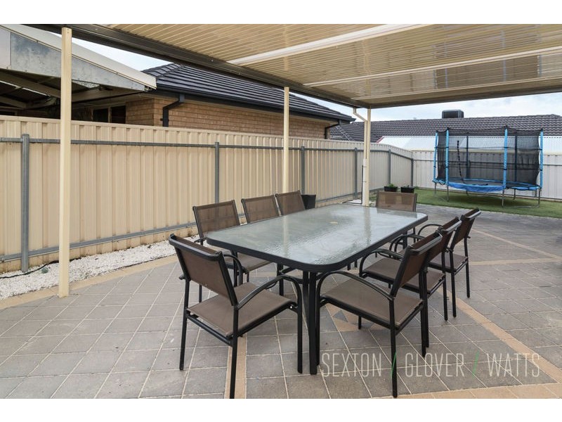4 Verdant Parade, Woodcroft SA 5162