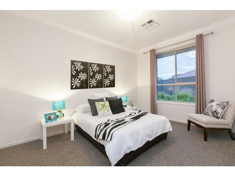 42 Greenfield Street, Mount Barker SA 5251