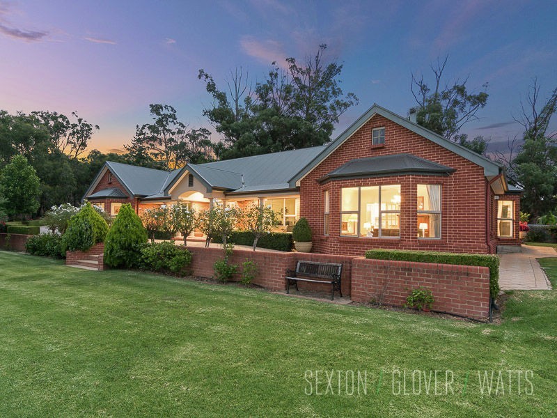 24 Storey Road, Hahndorf SA 5245