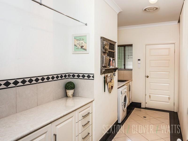 24 Storey Road, Hahndorf SA 5245