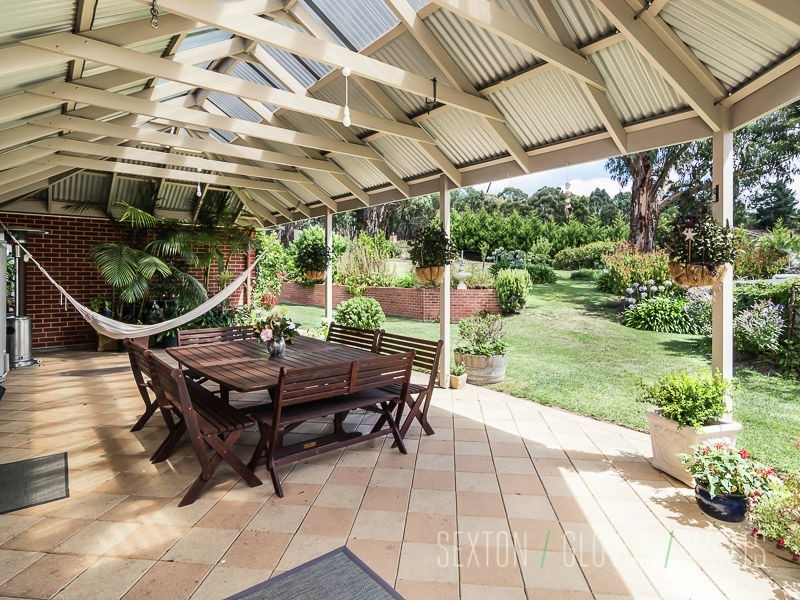 24 Storey Road, Hahndorf SA 5245