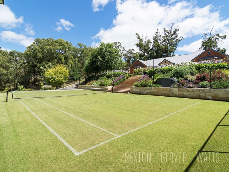 24 Storey Road, Hahndorf SA 5245