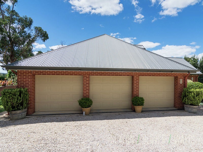 24 Storey Road, Hahndorf SA 5245