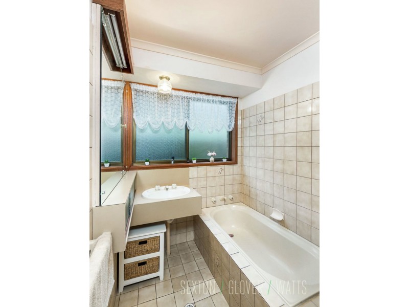 18A Uplands Street, Mount Barker SA 5251