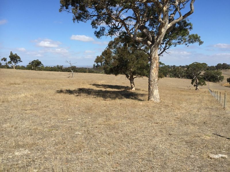 Archer Hill Road, Highland Valley SA 5255