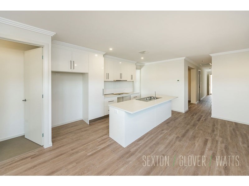 16 Parkindula Drive, Mount Barker SA 5251