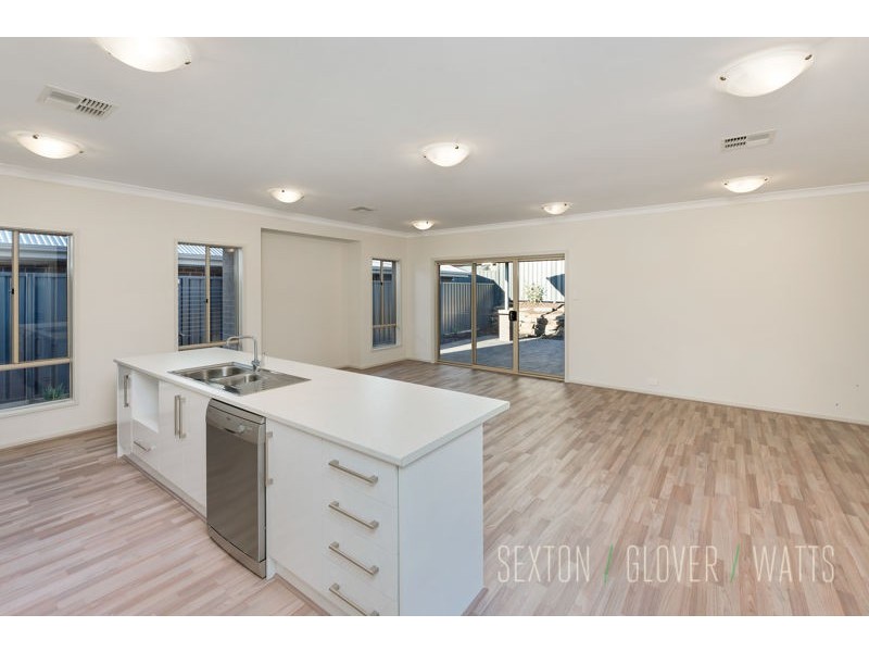 19 Heathfield Street, Mount Barker SA 5251