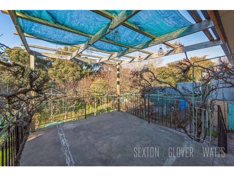 32 Cameron Road, Mount Barker SA 5251