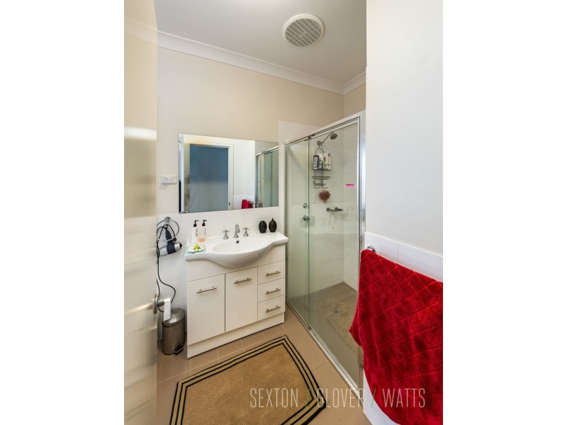 2 Olden Place, Mount Barker SA 5251
