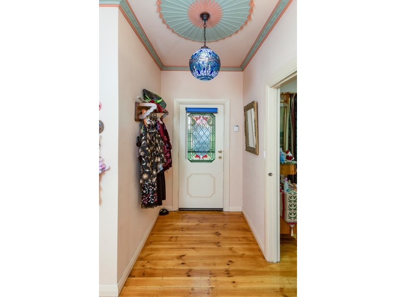 9 Pine Avenue, Hahndorf SA 5245