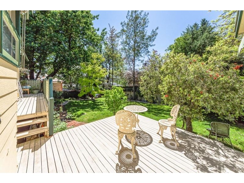 9 Pine Avenue, Hahndorf SA 5245