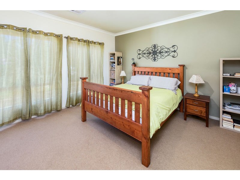 21 Battunga Road, Meadows SA 5201