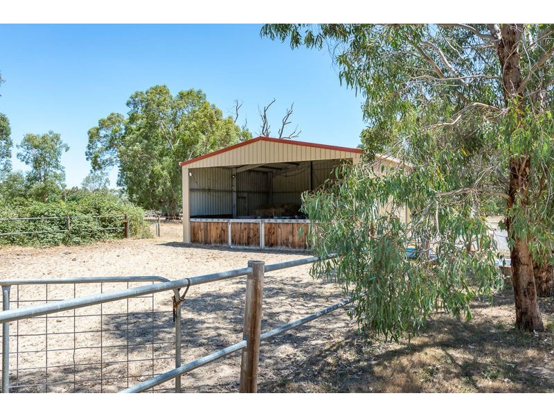 21 Battunga Road, Meadows SA 5201