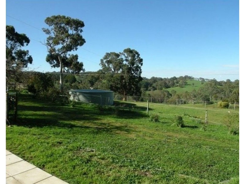 2120 Strathalbyn Road, Macclesfield SA 5153