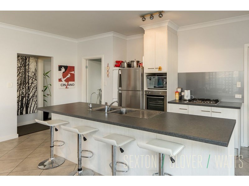 8 Tilly Street, Mount Barker SA 5251