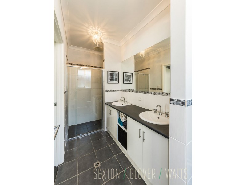 8 Tilly Street, Mount Barker SA 5251