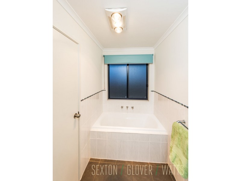 19 Macquarie Parade, Meadows SA 5201