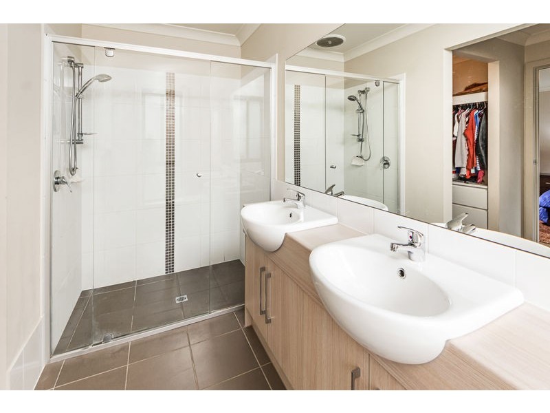 37 Douglas Drive, Mount Barker SA 5251