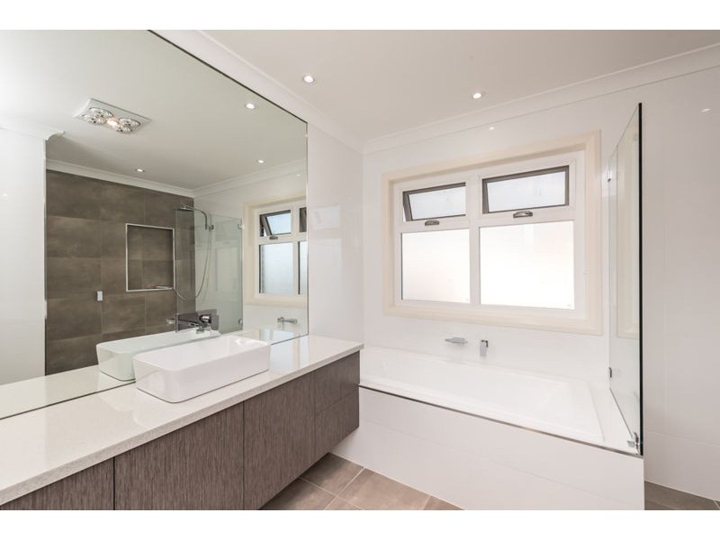 2 Kain Court, Mount Barker SA 5251