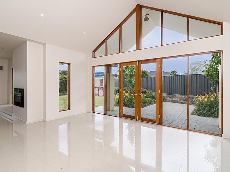 6 Greenfield St, Mount Barker SA 5251