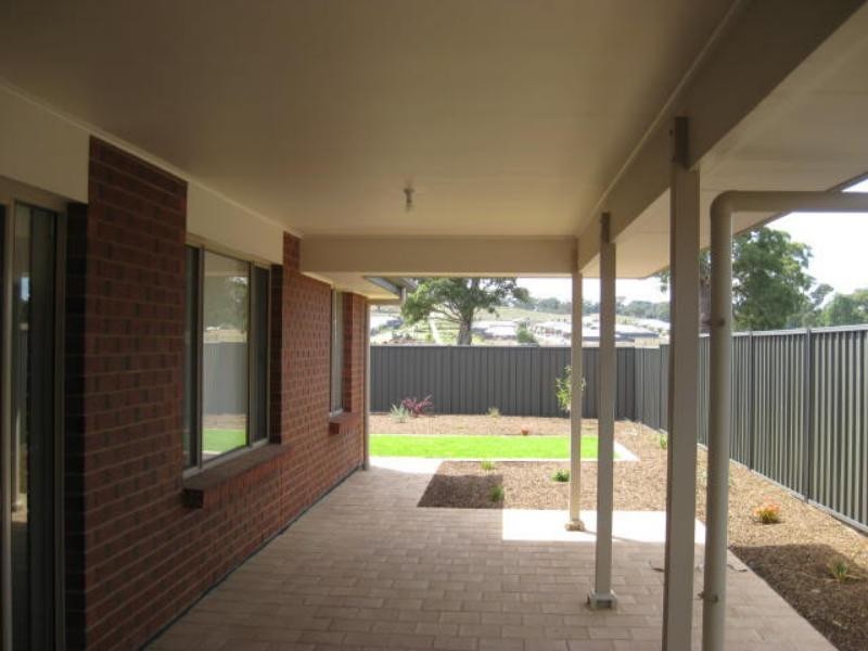 6 Tilly St, Mount Barker SA 5251