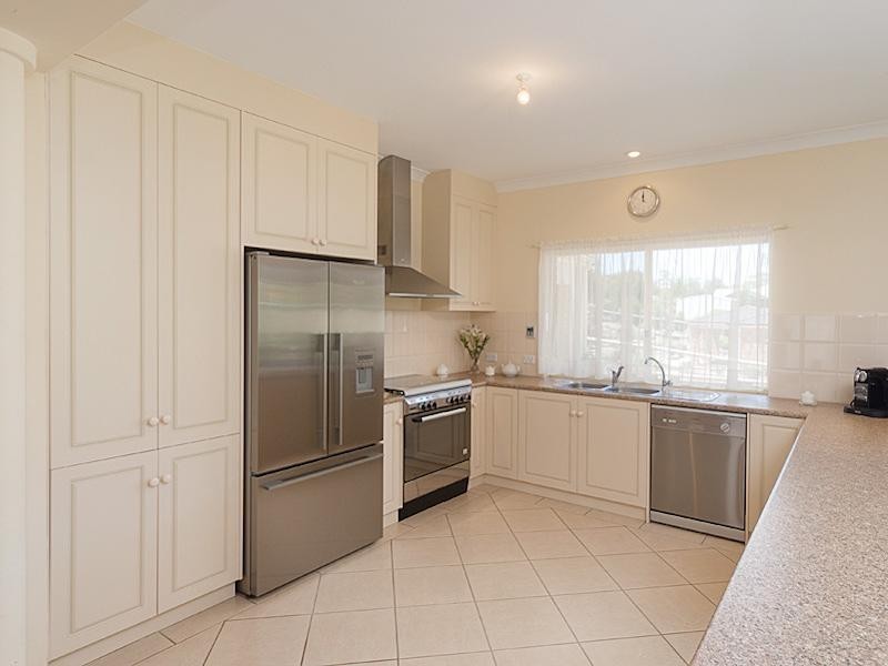 13 Fairfield Rd, Mount Barker SA 5251