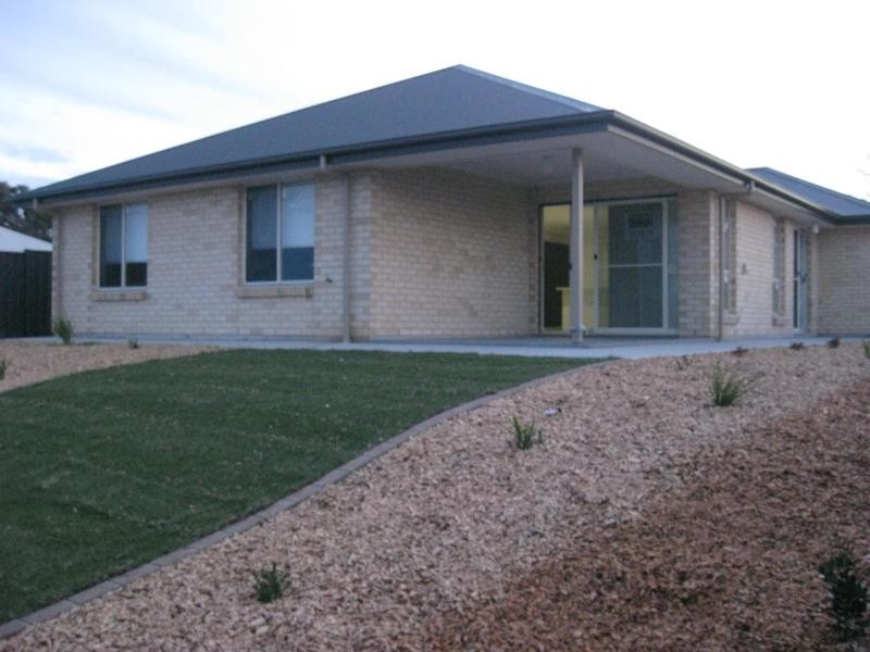 23 Barker Rd, Mount Barker SA 5251
