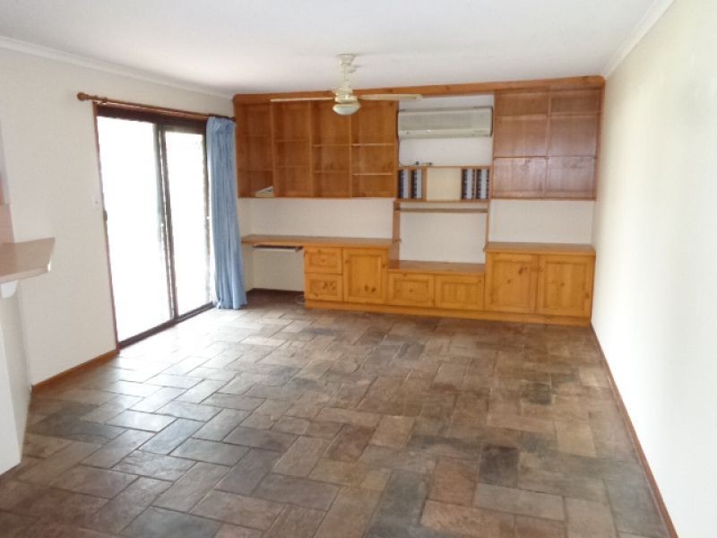 4 Stephens Ave, Strathalbyn SA 5255