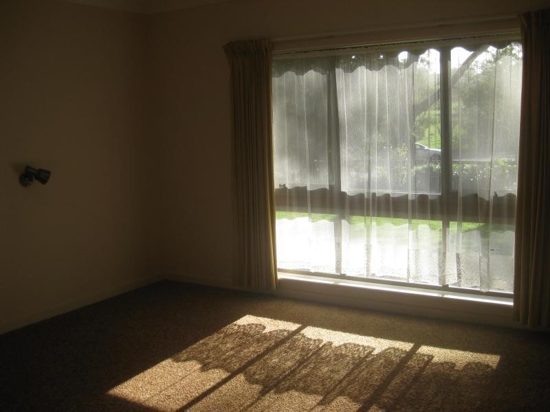 4 Post Office Rd, Woodside SA 5244