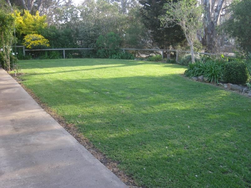 4 Post Office Rd, Woodside SA 5244