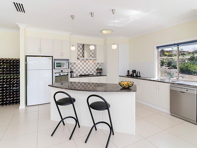 7 Sheridan  Ct, Mount Barker SA 5251