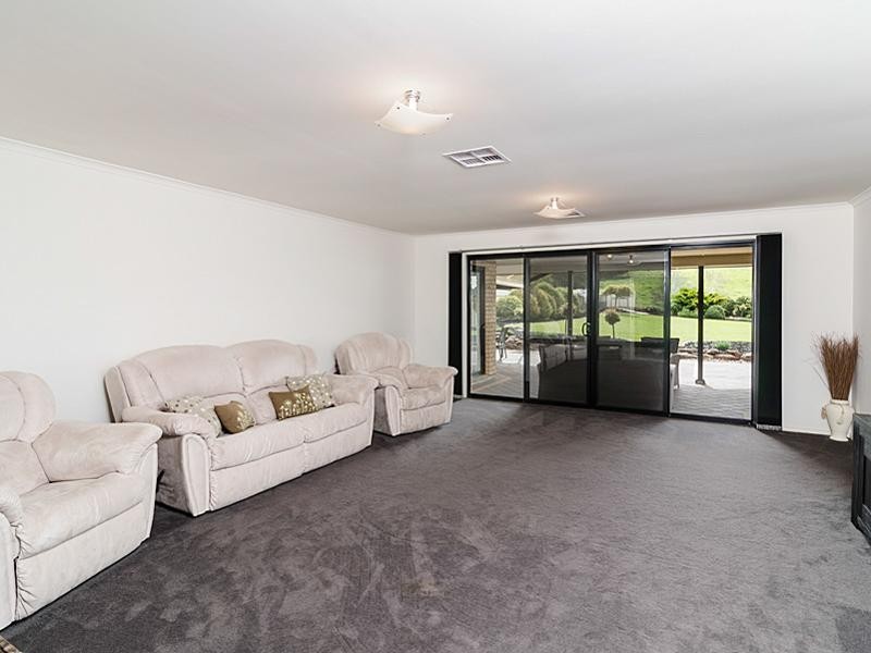 3 Hawthorn  St, Dawesley SA 5252
