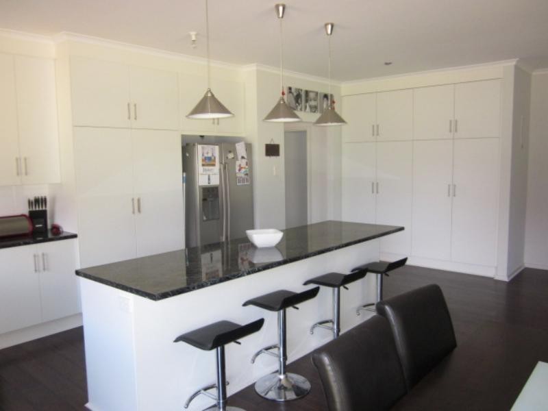 30 Glenalbyn Cl, Strathalbyn SA 5255