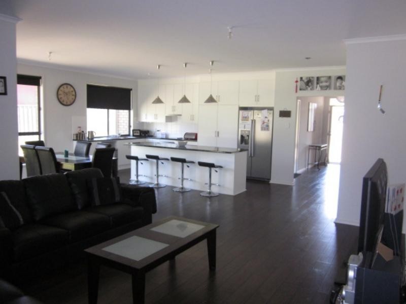 30 Glenalbyn Cl, Strathalbyn SA 5255