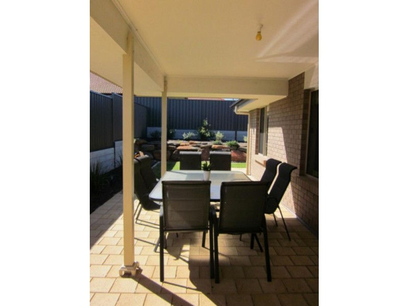 19 Laver St, Mount Barker SA 5251