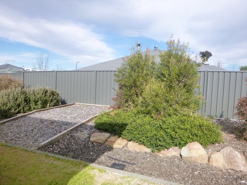 3 Tilly St, Mount Barker SA 5251