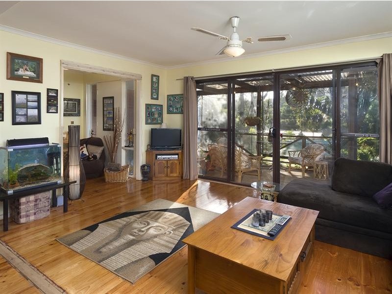 16 Pioneer St, Littlehampton SA 5250