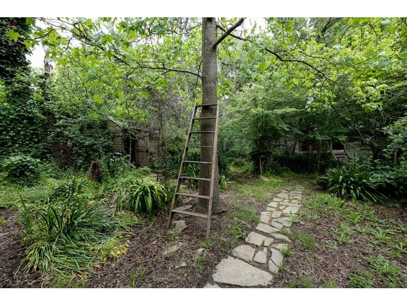 9 Hawthorn Rd, Stirling SA 5152