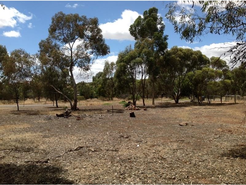 27 Young  Rd, Kanmantoo SA 5252
