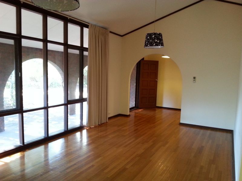 10 Tregarthen Road, Summertown SA 5141