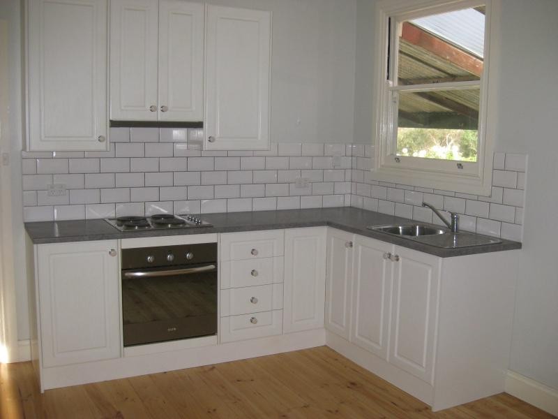 31 Railway Ave, Bridgewater SA 5155