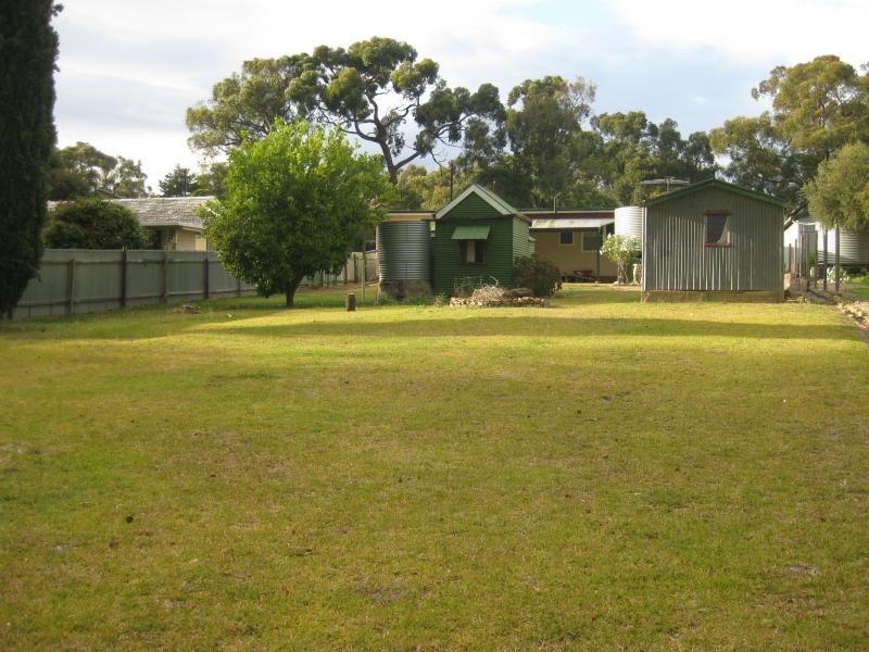 31 Railway Ave, Bridgewater SA 5155